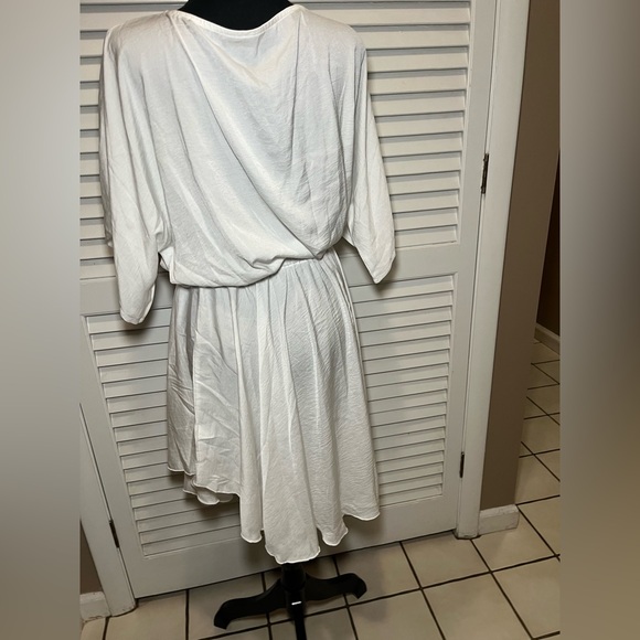 White Light Weight V Neck Swim Suit Cover/Dress - Picture 2 of 5